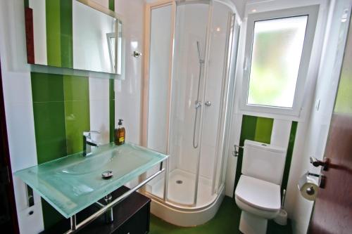 ห้องน้ำของ Angels - spacious and characterful property in Moraira