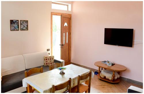 Imagen de la galería de Apartment Demaj, en Vlorë