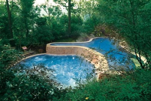 Piscina di Mount Emei Teddy Bear Hotel玩具熊酒店 o nelle vicinanze