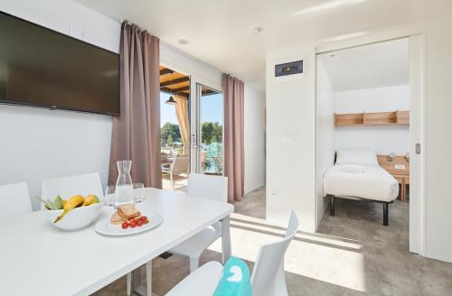 Afbeelding uit fotogalerij van Camping Park Umag Mobile Homes in Umag