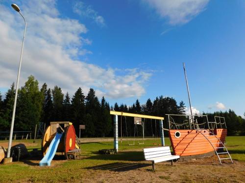 Herní místnost nebo prostor pro děti v ubytování RNK Peebu Kämping