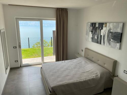 Gallery image of Appartamenti vista lago in Castelletto di Brenzone
