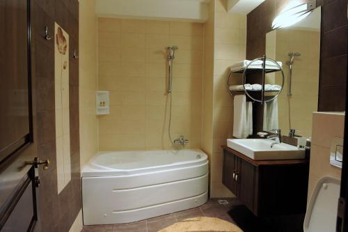 Koupelna v ubytování Hotel Zodiac