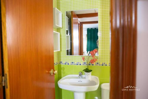 Koupelna v ubytování Apartamento Pale Cream MRZ Rentals