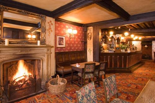 グラストンベリーにあるGeorge & Pilgrims Hotelのギャラリーの写真