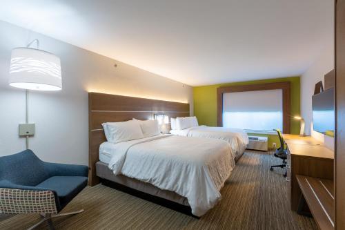 Holiday Inn Express & Suites Arlington North – Stadium Area, an IHG Hotel Image