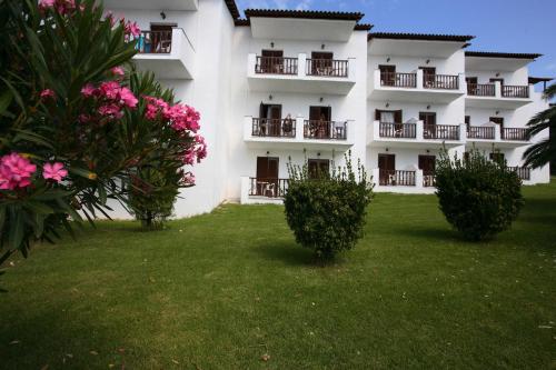 Gallery image of Hotel Paradise in Vassilias