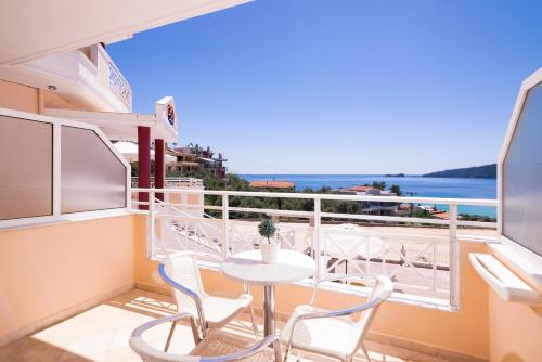 Gallery image of Sunny Hotel Thassos in Chrysi Ammoudia