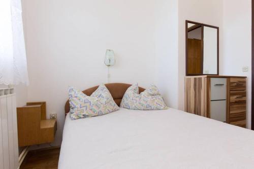 Apartment with Terace and sea view Marica