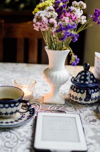Kaffee-/Teezubehör in der Unterkunft Dwór Mościbrody