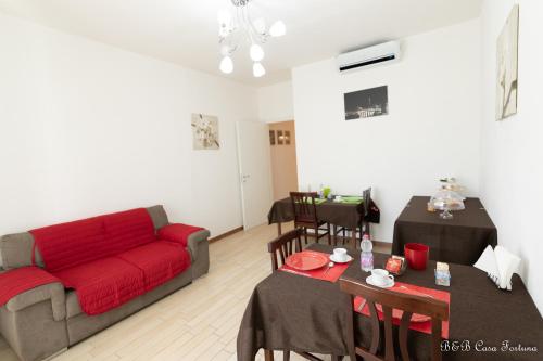 A seating area at B&B Casa Fortuna