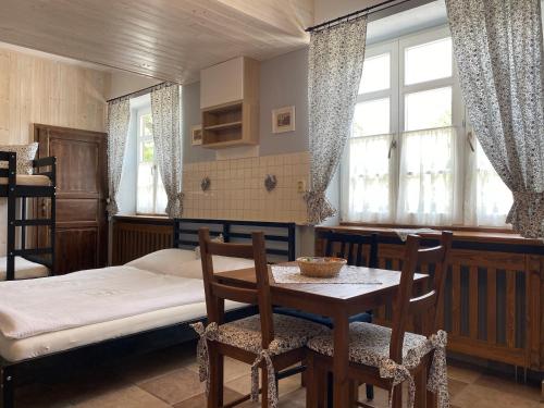 Postel nebo postele na pokoji v ubytování Pension Amadeus & Apartments
