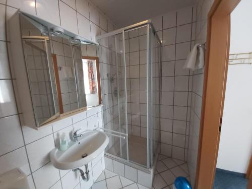Koupelna v ubytování Schwarze Adler
