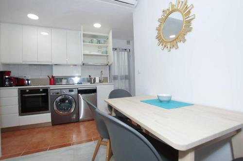 New Apartment PLAZA DEL LOS CRISTOS for 4, Málaga ...