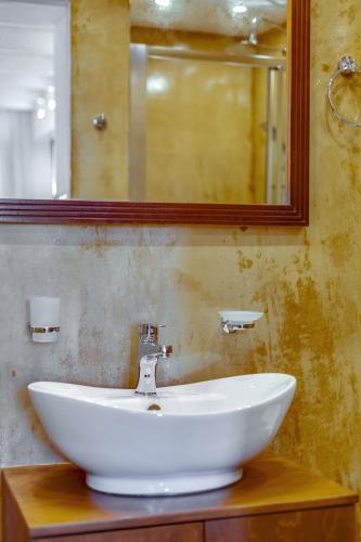 Un baño de Hamam Suites Portou