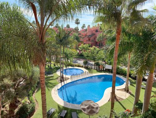 Salinas. Apartment for 4. Terrace/Parking/Pools/Gym/4mins beach