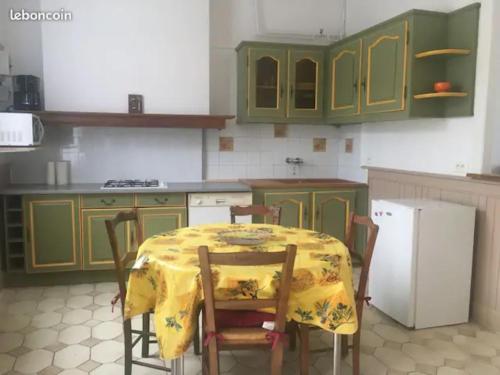 Photo de la galerie de l'établissement Gîte, maison de campagne à la ferme, à Labarthe-Inard