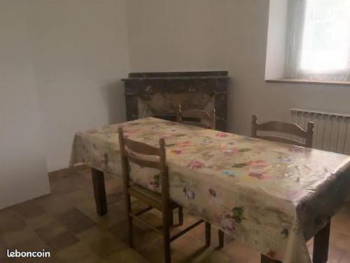 Photo de la galerie de l'établissement Gîte, maison de campagne à la ferme, à Labarthe-Inard