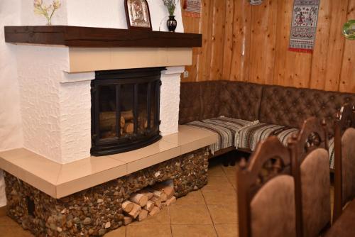 Gallery image of Zorianyy Guest House in Mykulychyn