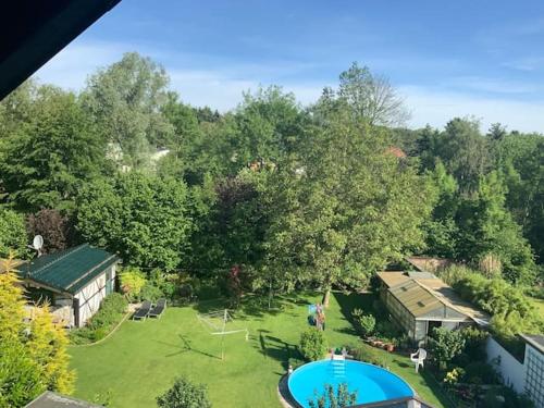 Kolam renang di atau dekat dengan Pension Löw