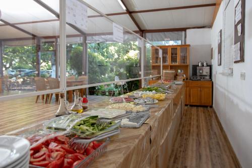 契拉勒Ugur Pansiyon Bungalows的相册照片