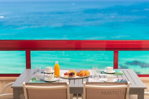 AMATISTA BEACH - Apartamento primera línea