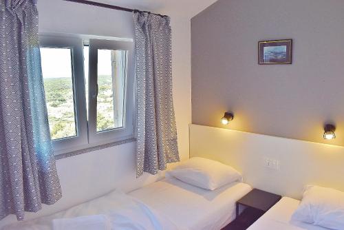 Gallery image of Guest House Panorama in Rab
