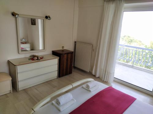 Fotografie z fotogalerie ubytování Panorama View Apartment 1 v destinaci Áyioi Apóstoloi
