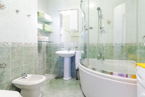 Family apartment with huge terrace and private hot tub - Franka