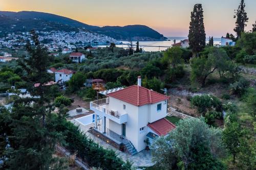 Gallery image of Villa Kotronaki in Skopelos Town