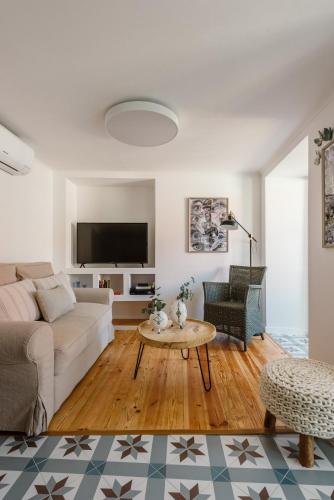Principe Real Hideaway by Praça das Flores by NestAtLisbon