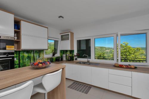 Η κουζίνα ή μικρή κουζίνα στο Villa Finca Lazeta