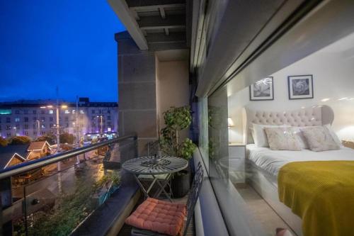 A balcony or terrace at Live in Leeds Millenium Square Apartment