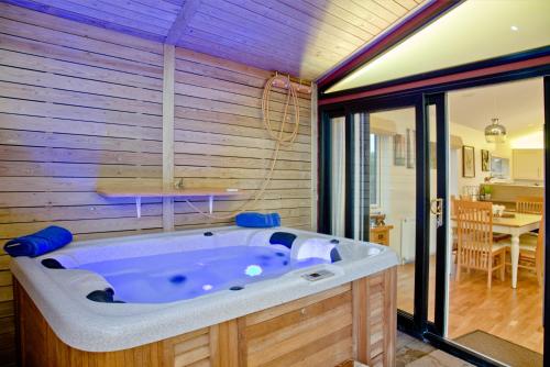 Gallery image of Haldon Forest Lodge, Exeter in Exeter
