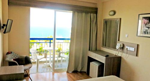Marina Hotel