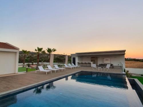 Villa Elite 내부 또는 인근 수영장