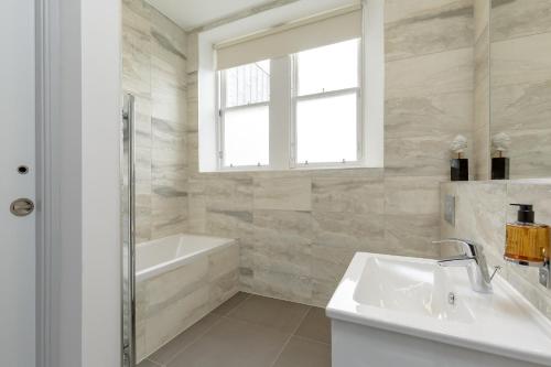 Destiny Scotland - Princes Street Residence photo 28