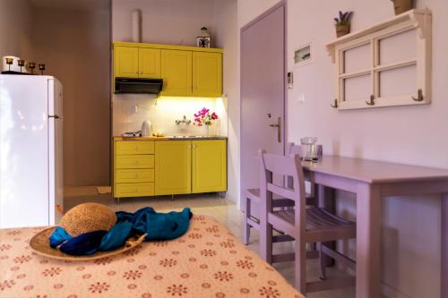 صورة لـ Ifigenia's Rooms في كارداميلي