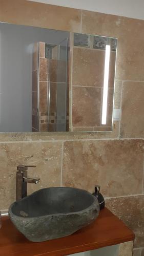 Ένα μπάνιο στο La Miramboise, chambres et table d hôtes