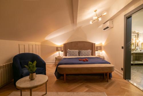Ένα ή περισσότερα κρεβάτια σε δωμάτιο στο Malta Bosphorus Hotel