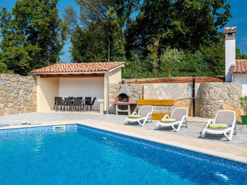 Bazén v ubytování Tranquil Holiday Home in Labin with Private Swimming Pool nebo v jeho okolí