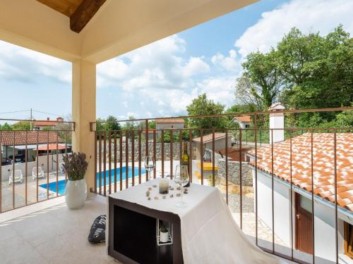 Balkón nebo terasa v ubytování Villa in Labin with Private Pool
