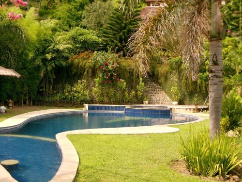 Kolam renang di atau dekat dengan Sunset Villa