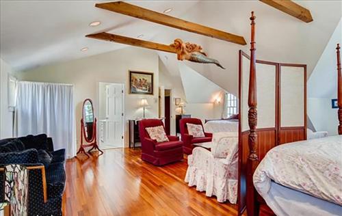 Postel nebo postele na pokoji v ubytování West Tisbury Inn