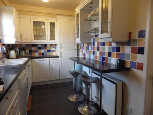 A kitchen or kitchenette at Crow Corner 