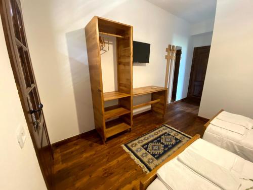 Cama o camas de una habitación en Nëna Dashuri Agroturizëm