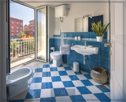 A bathroom at MONART HOSPITALITY Cavour