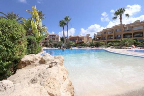 Limnaria Gardens K203 in Paphos