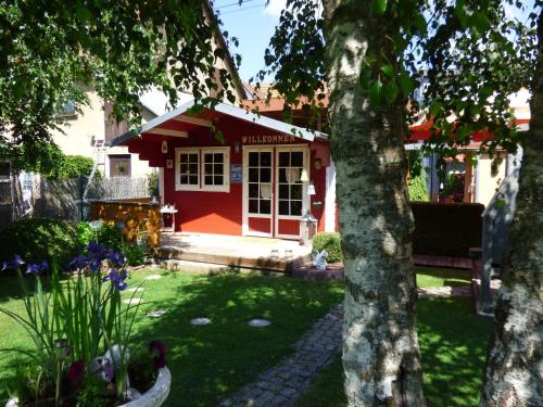 Taman di luar Ferienwohnung Fräbel