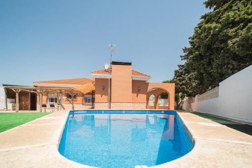 Expoholidays - Chalet privado en Castell del Rey (Spanje ...